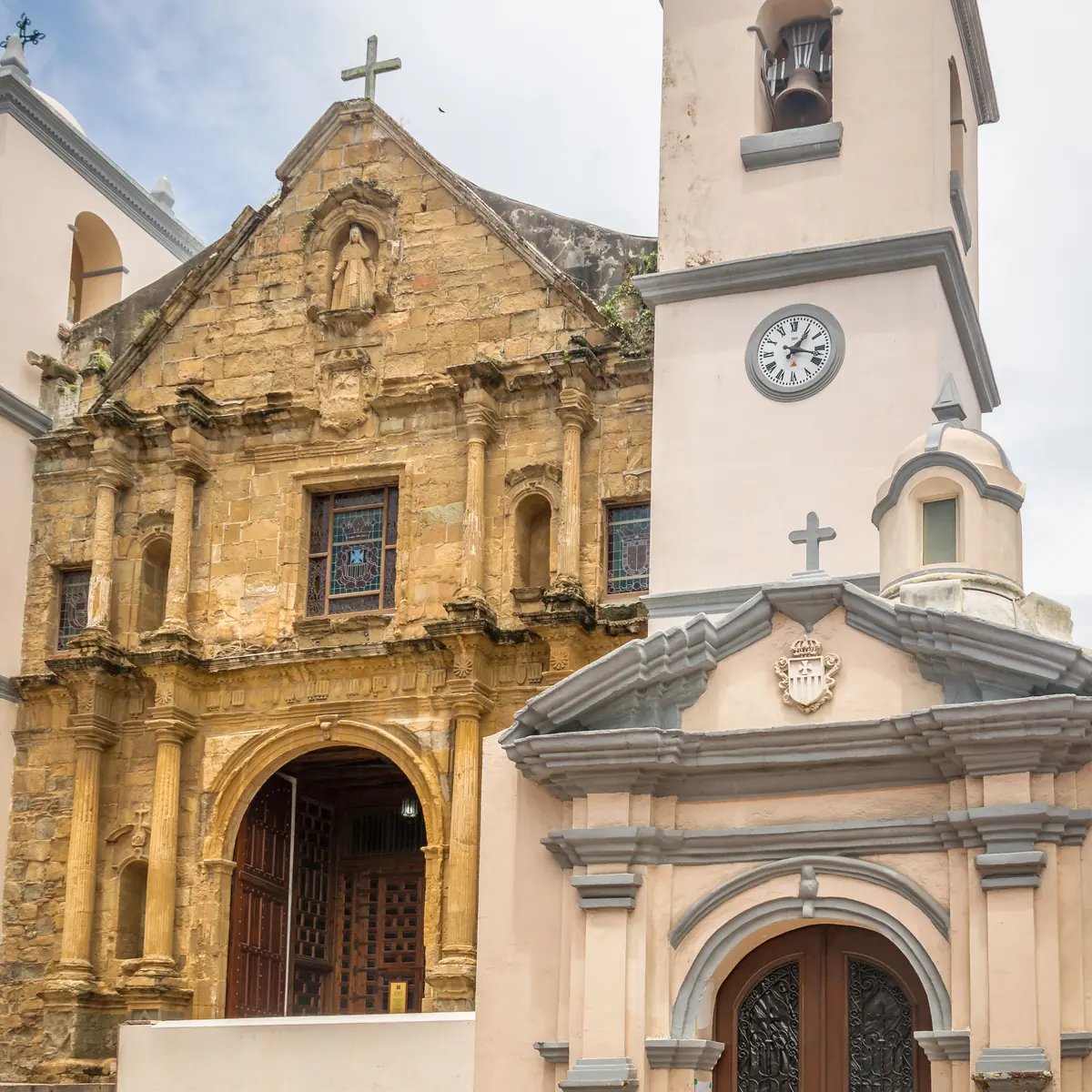 Iglesia colonial en el Casco Antiguo de Panamá
